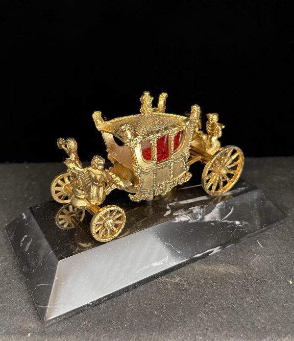 The Queen's Carriage Replica